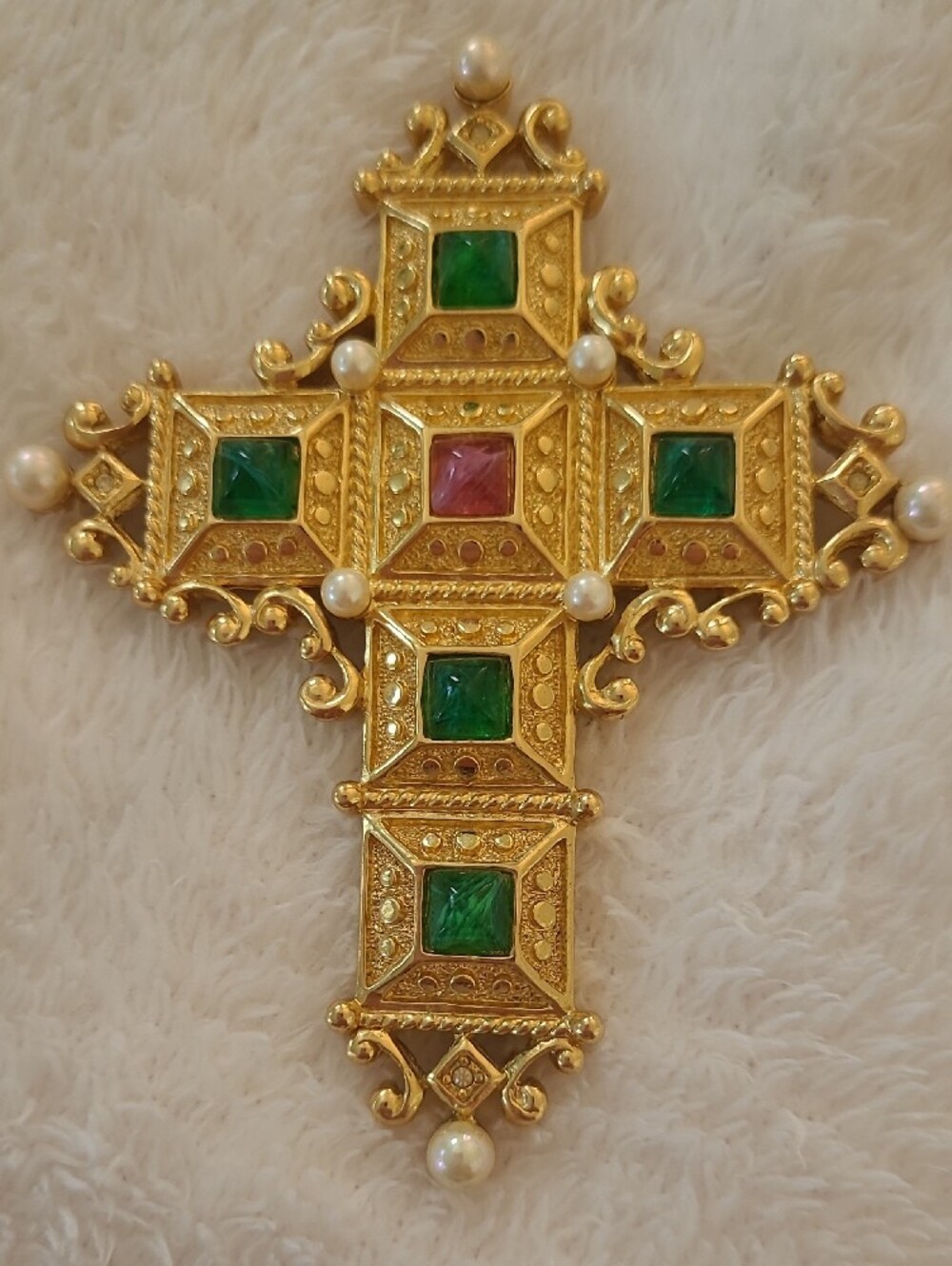 Dior Gold-Tone Cross Brooch/Pendant with Green and Red Cabochon - Picture 2 of 4